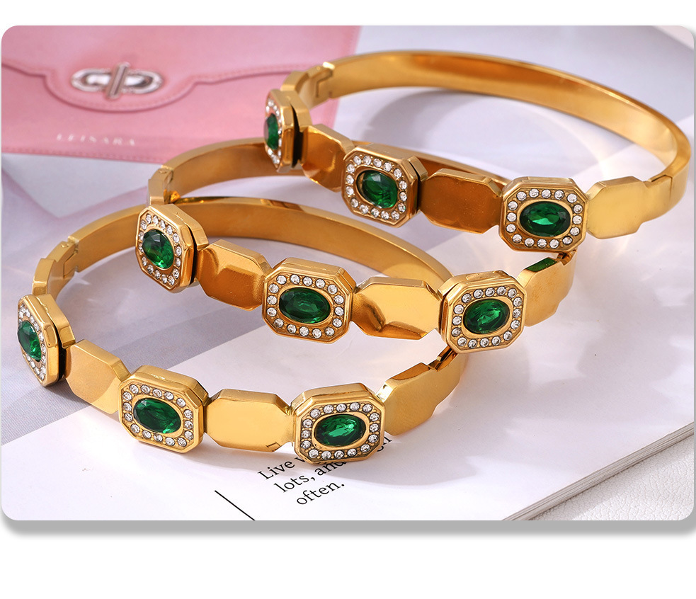 Titanium Steel Green Diamond Buckle Bracelet For Women Elegant_voghion.com