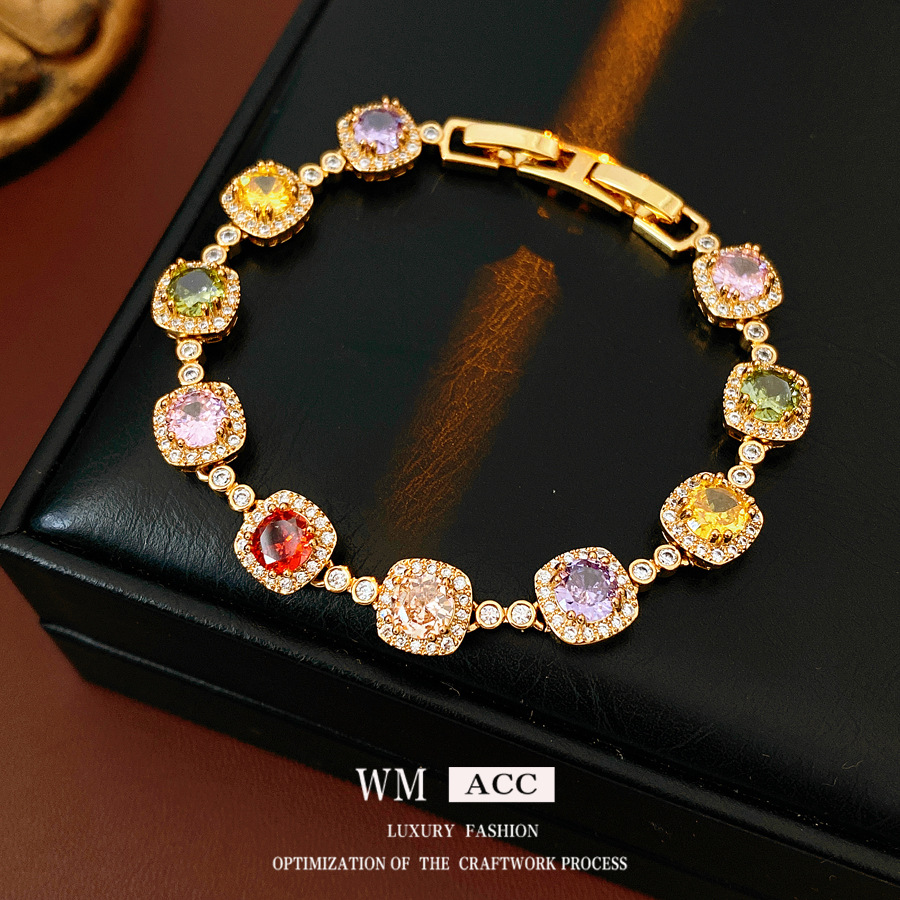 Medieval vintage zircon pulsera de hebilla cuadrada ligera lujo pulsera de alta sensación de diseño de nicho exquisita joyería