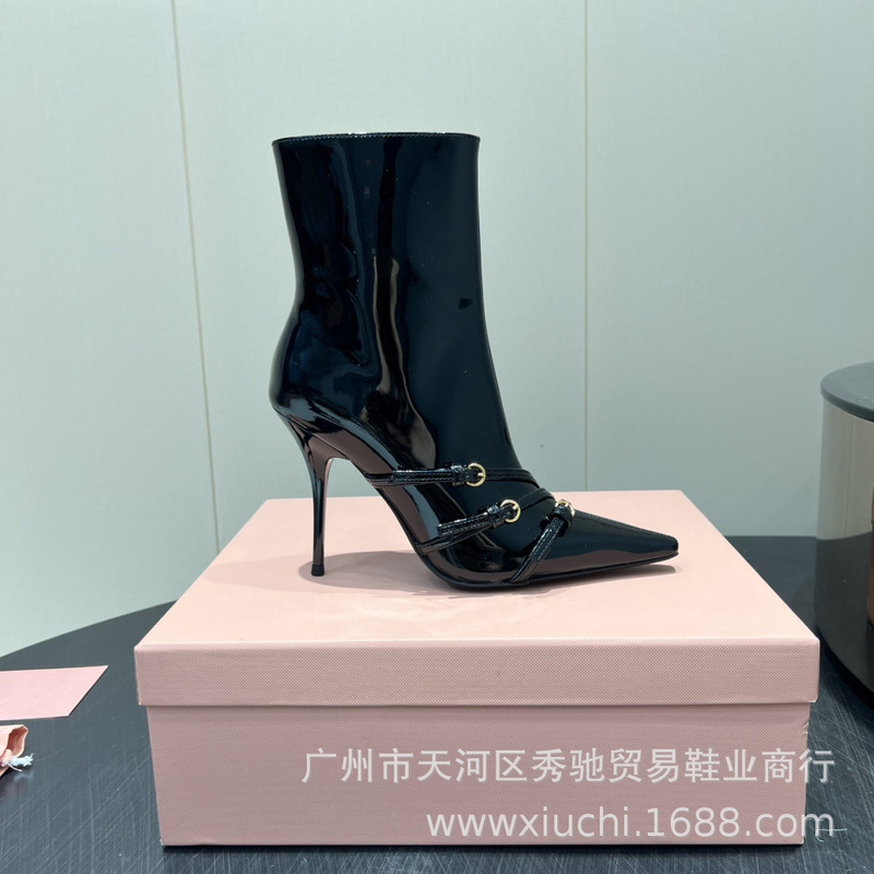 2025新品缪家尖头扣带短筒靴高跟细跟短靴时装短靴高端真皮女靴|undefined