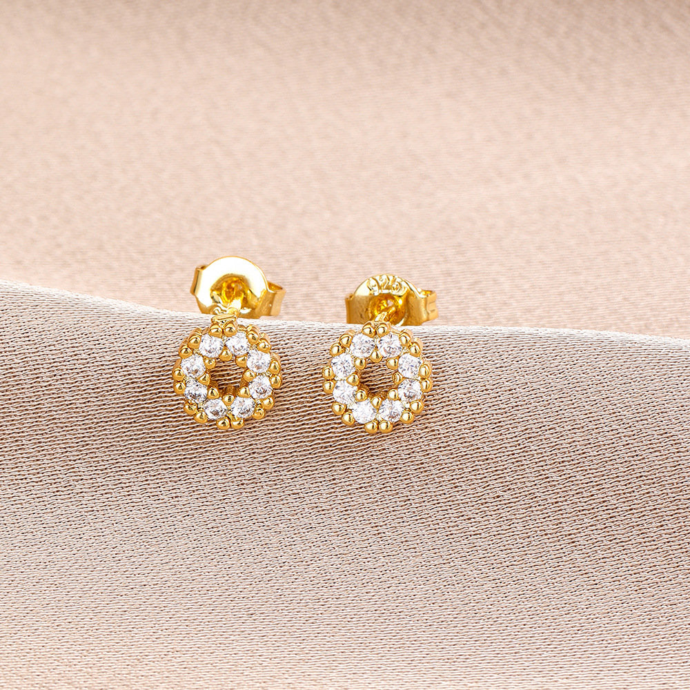 7g Weight Copper Ear Needle Material 18K Gold Plated Plating Material Zircon Inlay Material Ear Studs Classification 1 Piece Quantity Daily Occasion Copper Material Geometric, Heart Shape, Crown Pattern All Seasons Season Women's Gender Inlay Design Sweet Style 1 Piece Sweet Geometric Heart Shape Crown Inlay Copper Zircon 18K Gold Plated Ear Studs 7