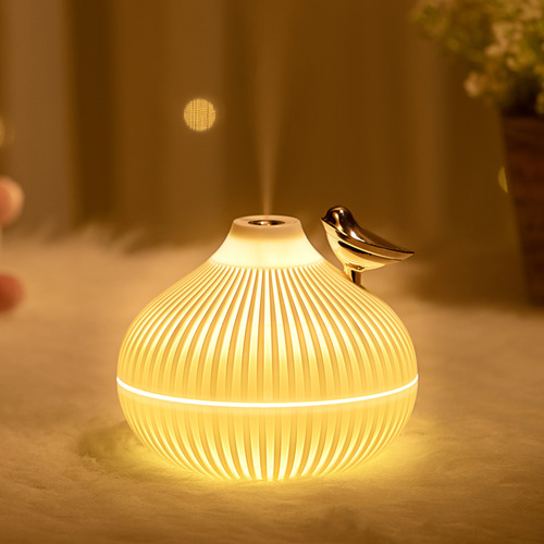 300ml heavy mist volume onion humidifier silent humidification two-speed spray USB humidifier with three-color temperature night light for sleeping