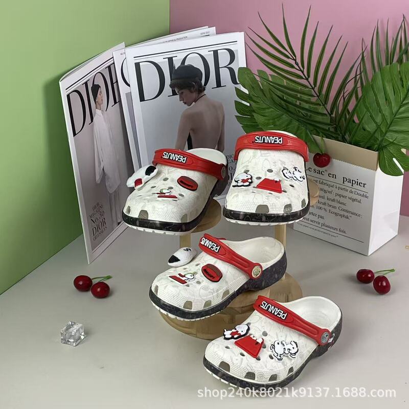 Cross New Cartoon Collaboration Second-Generation Snoopy 3D Shoes Floral Children's Non-Slip Clogs Trendy Sandals