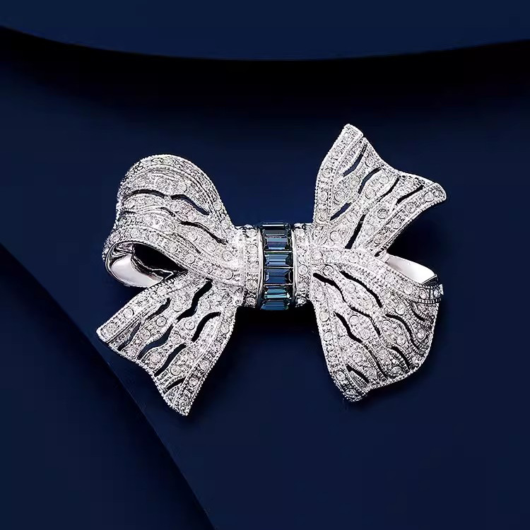 Bowknot brooch high-end women's exquisite small fragrant style corsage small high-end design sense luxury pin suit accessories