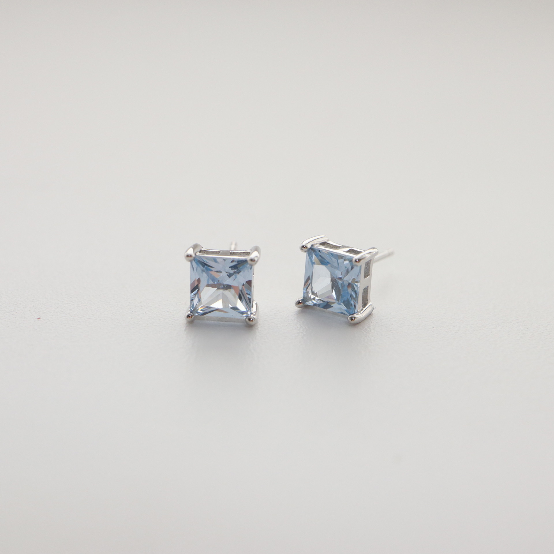 1g Weight 925 Sterling Silver Ear Needle Material Ear Studs Classification 1 Pair Quantity Holiday, Daily Occasion 925 Sterling Silver Material Geometric Pattern Unisex Gender Simple Style, Classic Style Style 1 Pair 925 Sterling Silver 925 Sterling Silver Earrings Geometric Ear Studs 4