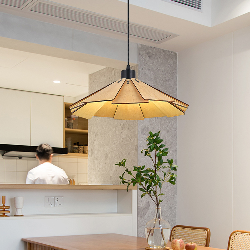 Nueva lámpara de restaurante, lámpara de araña japonesa retro creativa, mesa de comedor, pequeño bar, cama y desayuno, sala de té, lámpara de sombrero de paja de madera estilo wabi-sabi