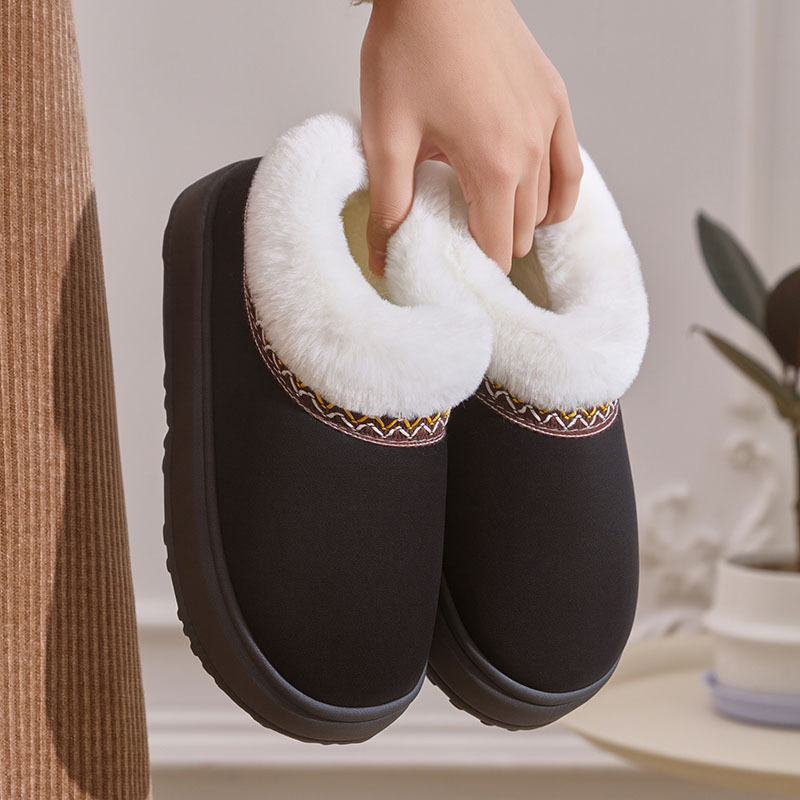 Zapatillas de peluche nuevas zapatillas de algodón de invierno anti-deslizante de invierno para mujeres y hombres. image 10