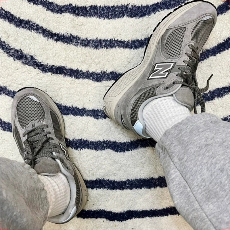 Classic footwear, sports shoes for men and women