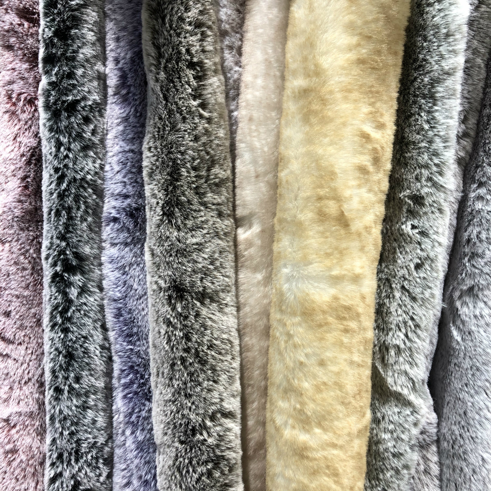 2CM tela de pelo de conejo ultra suave 1500G de doble color pelo de conejo blanqueado ropa de pelo cuello tela de peluche
