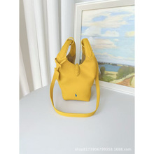 �¿�����˻@�Ӱ�polo����Ů��֦�yţƤˮͰ���r��ͨ������б���