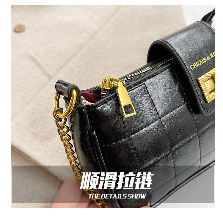 New Fashion Rhombus Chain Armpit Bag display picture 25
