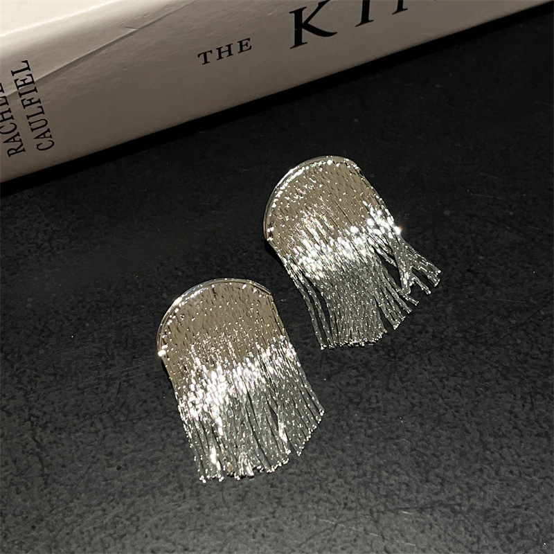 16g Weight Ear Studs Classification 1 Pair Quantity Daily Occasion Copper Material Leaf Pattern Women'S Gender Plating Design Fashion Style 1 Pair Fashion Leaf Plating Copper Ear Studs 3