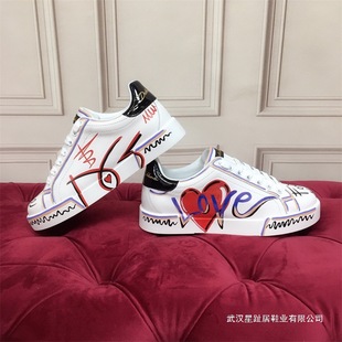 �ݳ�Ʒ�W�މT�f������ƤС��ЬŮ������eЬŮ�r�аٴ��\�Ӱ�Ь��