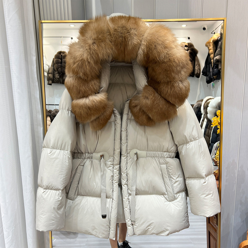 Cross-border autumn and winter new style women's short down jacket with real fox fur large collar, light luxury fashion, warm high-waisted coat