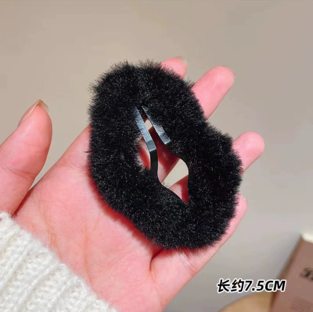 Hairgrip (demi-season) Cute Plush Hairpins — Star & Cloud Clips, Assorted Colors, 4.6 cm