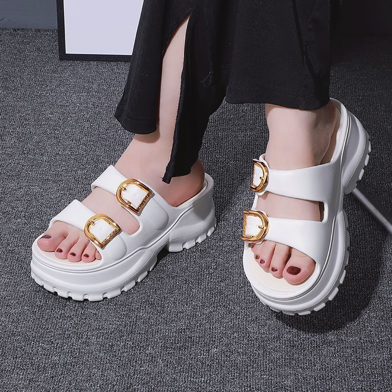 High-grade all-match thick-soled height-increasing feeling of stepping on excrement one-word drag-out wear-resistant platform cake-soled beach shoes 2025 summer new style