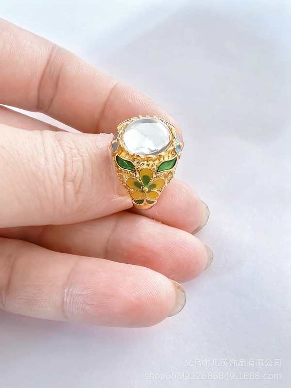 ベトナムの砂金エナメル蝶の花の指輪をまねるレトロな女性の指輪は金のエナメルの指輪のアクセサリーの生放送の金をめっきします。|undefined