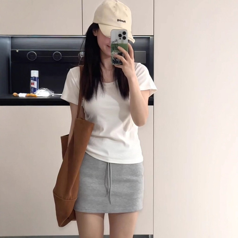 Korean Style White U-Neck Right Shoulder Short-Sleeved T-Shirt for Women in Summer, Versatile Slimming Look Bottoming Top