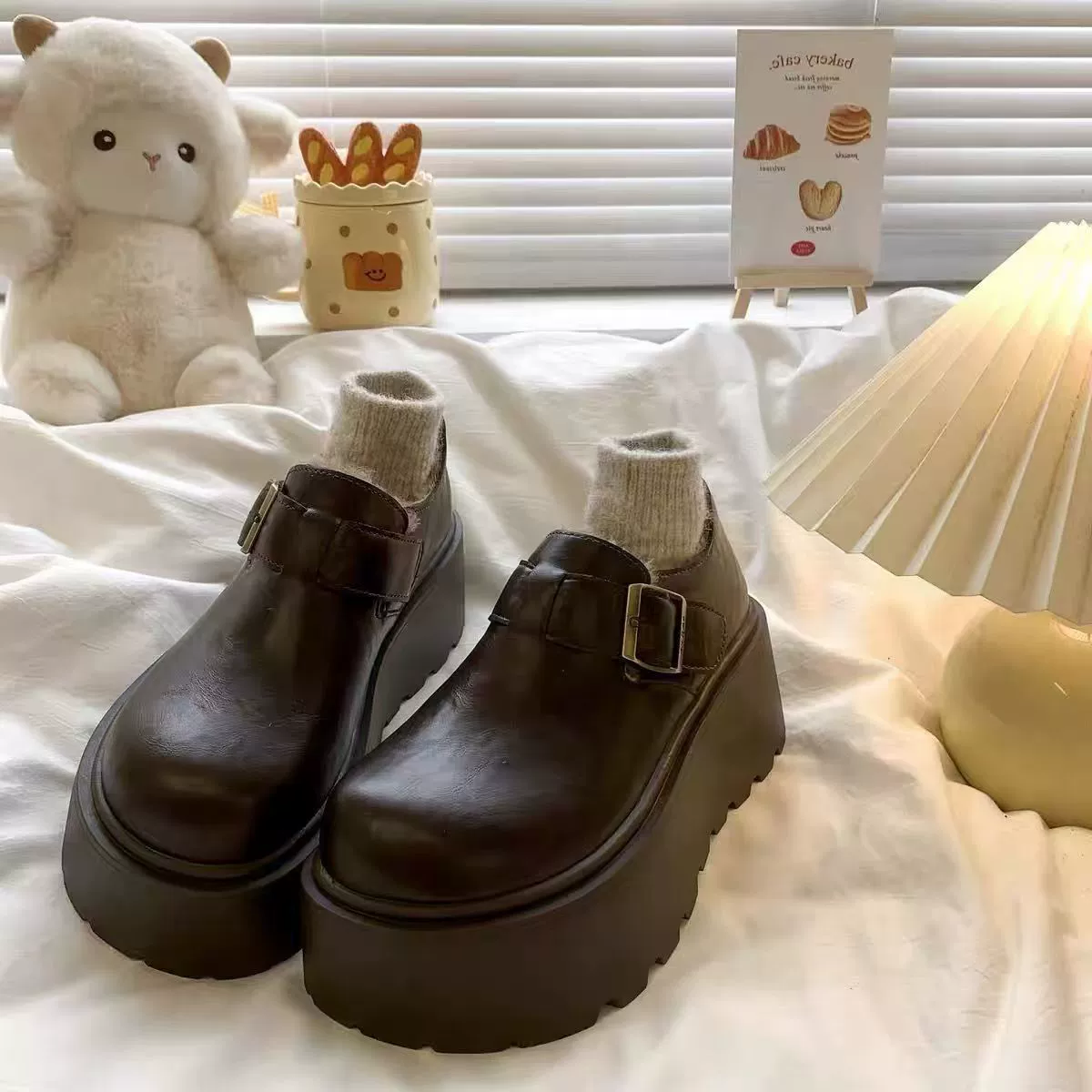 Теплые утолщенные снежные сапоги женский 2024 зима новая сосновая подошва модная дикая толстая подошва маленькая бархатная хлопчатобумажная обувь