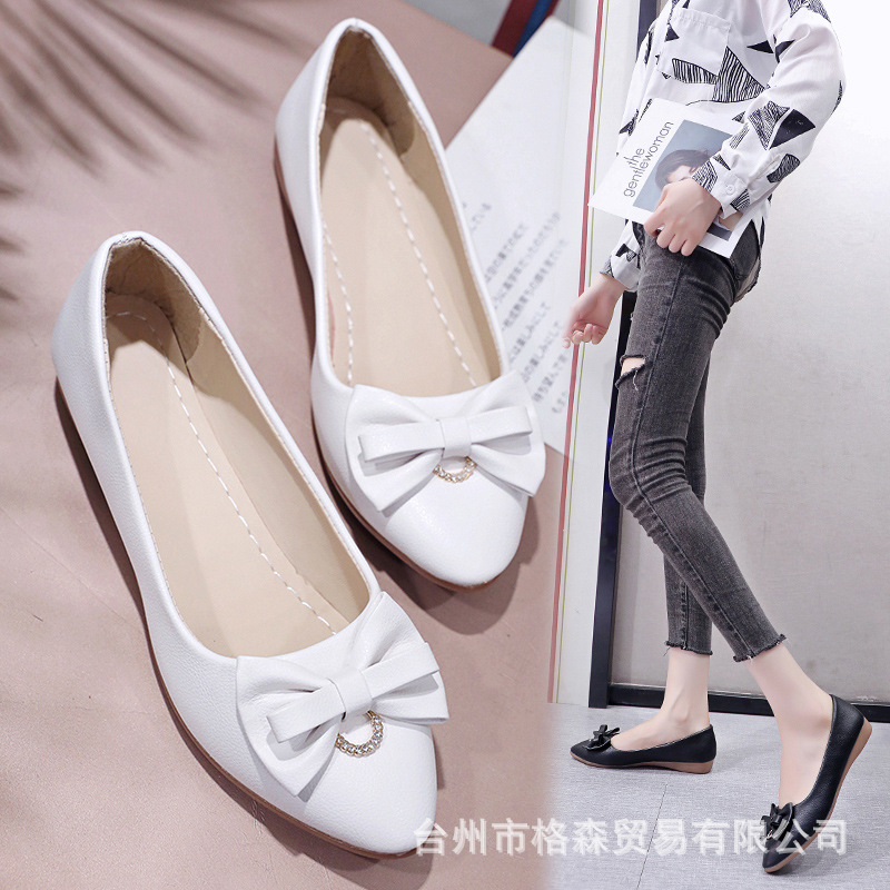 플랫 슈즈 여성용 봄과 여름 새로운 뾰족한 활 라인 석 얕은 입 신발 캐주얼 부드러운 밑창 작업 신발