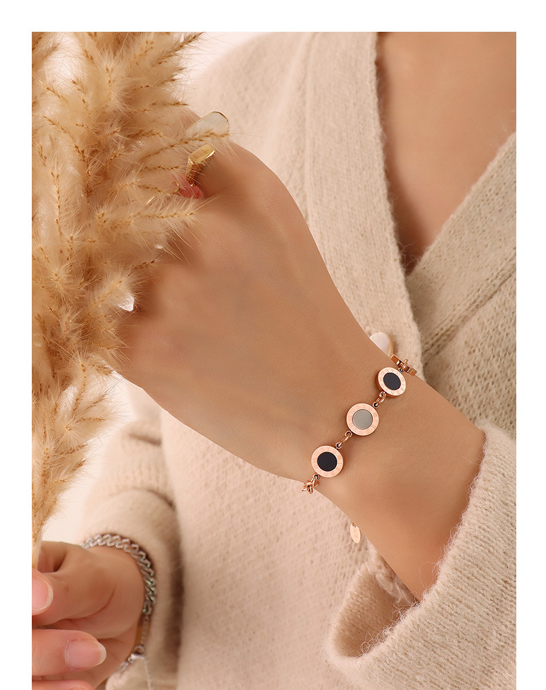 Mode Chiffres Romains Noir Et Blanc Bracelet De Coquillages Double Face Incrusté Titane Acier 18k Bijoux En Or display picture 5