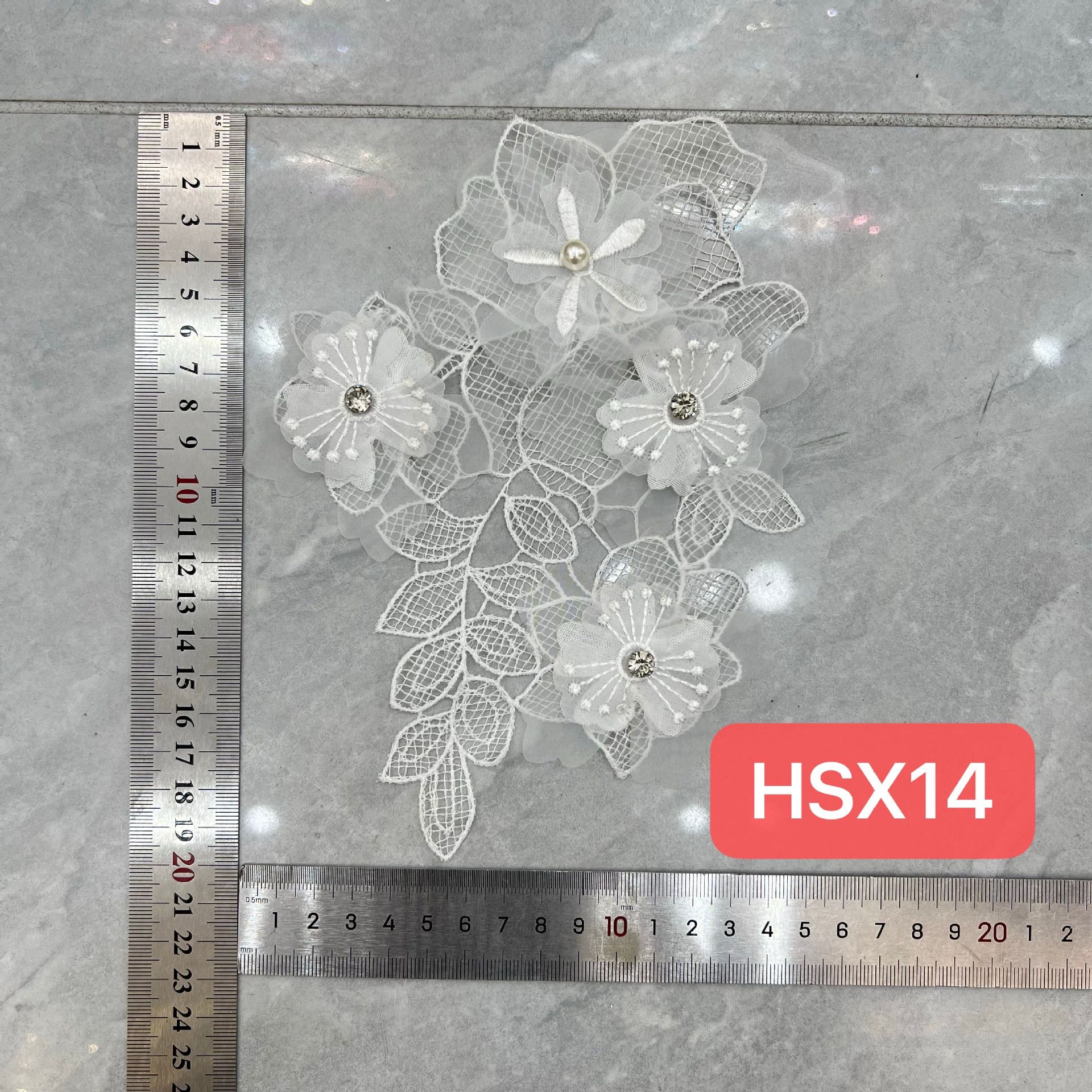 2026 nuevo bordado tridimensional blanco flores de encaje solubles en agua encaje hecho a mano perlas falda swing suéter adornamiento para el pelo DIY