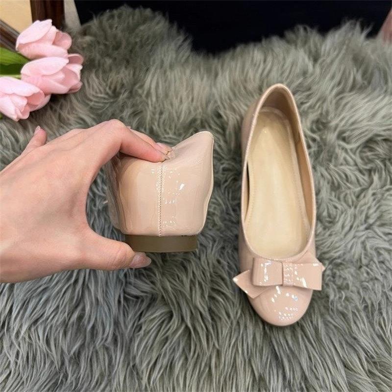 Hermoso pedaleado de un pie de aire ligero profesional zapatos de cuero para mujeres 2026 estilo francés retro de moda para aumentar la altura de los zapatos de ballet