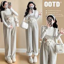 孕妇背带裤韩版秋冬款新款加绒加厚宽松孕妇套装大码秋冬装