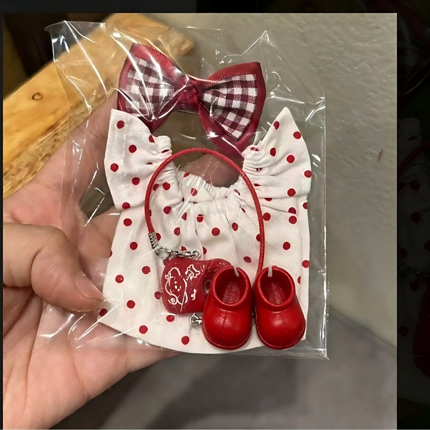娜塔莎衣服网红同款解压娜塔莎挂件衣服毛衣背带裤裙子包帽子娃衣
