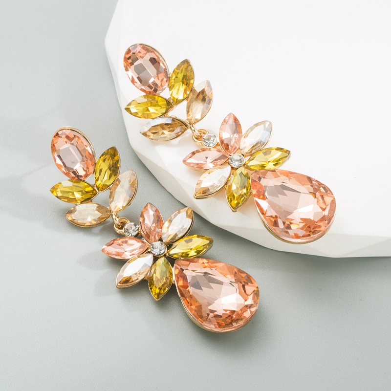 Daily Occasion Alloy Material Fashion Water Droplets Alloy Inlay Rhinestones Drop Earrings