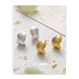 项链;耳钉;戒指