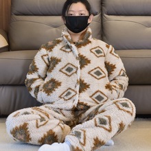 慵懒居家复古纽扣款套装家居服睡衣冬加厚外穿羊羔绒舒适可外穿
