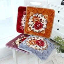 跨境加厚防滑毛绒坐垫办公室椅子垫汽车坐垫餐厅座椅垫学生屁垫