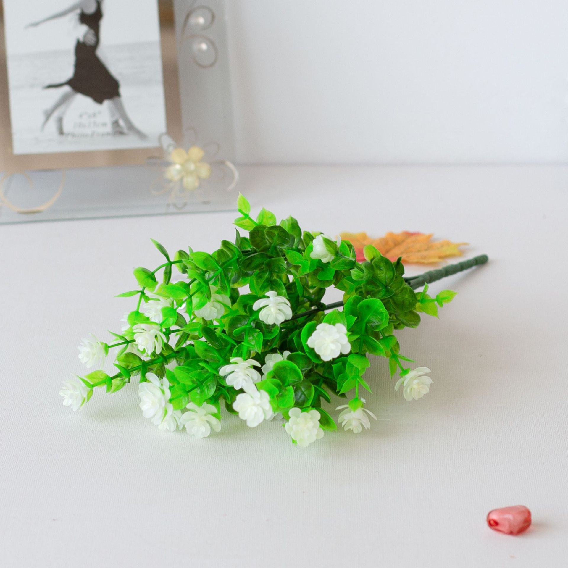 Amazonas eucalipto camelia simulación gypsophila flor artificial Qizha decoración de manojo de camelia eucalipto