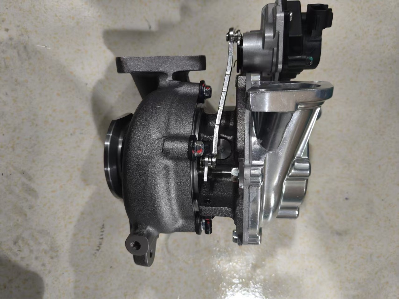 Ct16V 17201-11080 Turbocharger Is Suitable for Car Engine Superchargers, Efficient and Silent