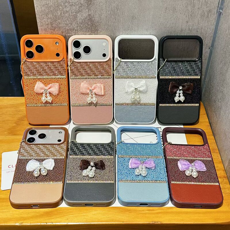 Pearl heart chain phone case for iPhone 17, suitable for iPhone 16 Pro Max, leather, solid color, high-end, light luxury Pearl heart chain phone case for iPhone 17, suitable for iPhone 16 Pro Max, leather, solid color, high-end, light luxury