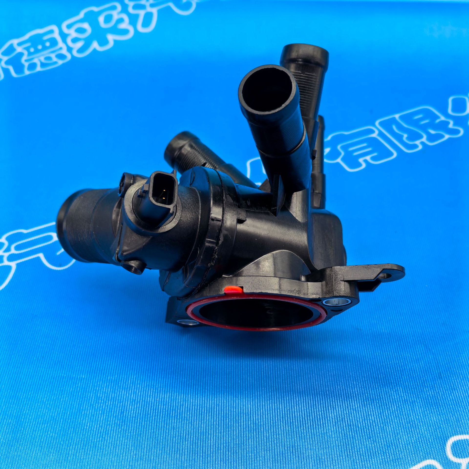Suitable for Nissan 15 Qashqai 1.2T/J11Z Thermostat Housing with Thermostat 11061-00Q2H