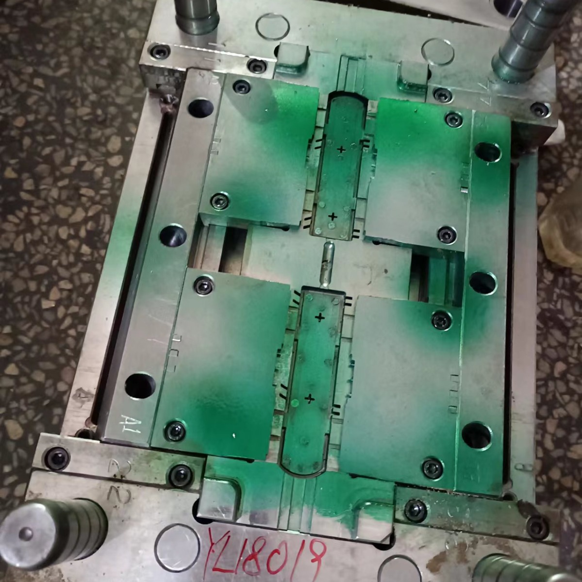 东莞显示器塑料外壳模具开发塑胶模具加工来图来样注塑模具生产