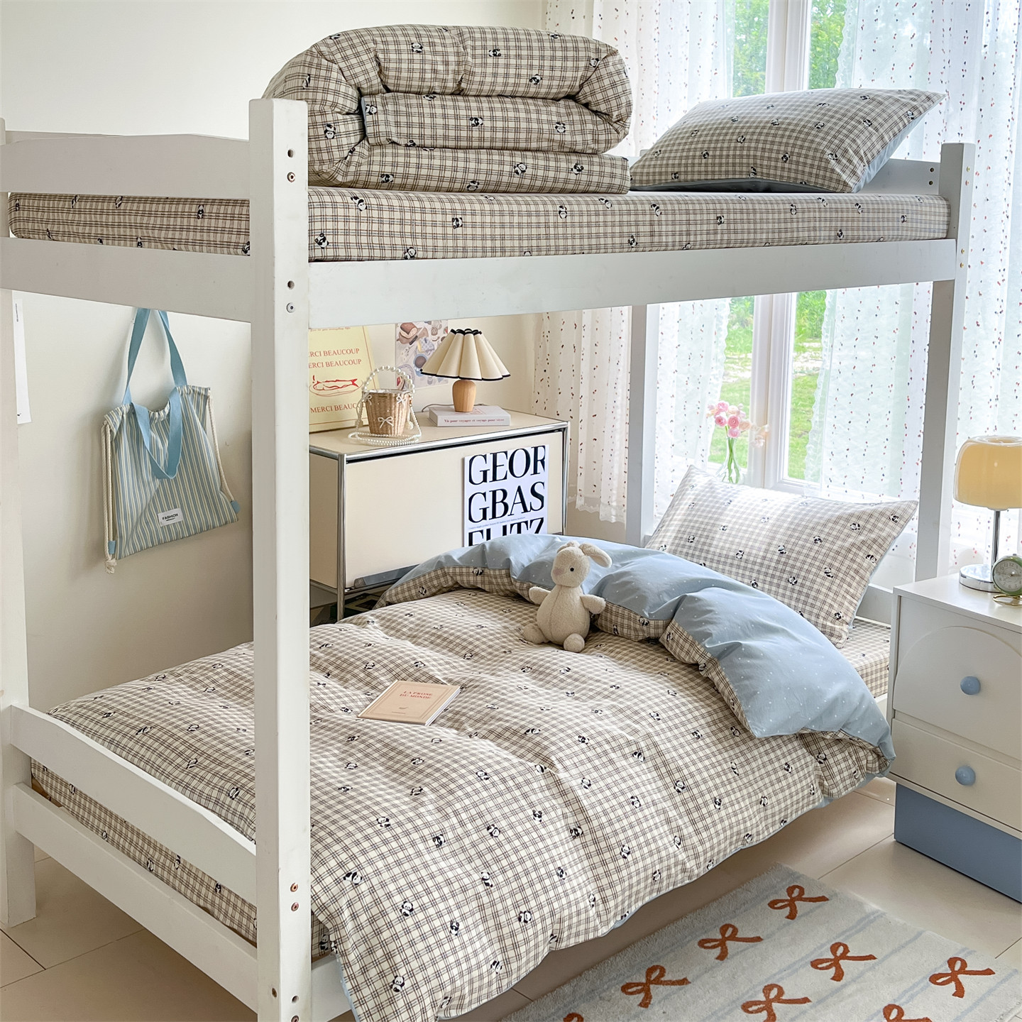 호기심 많은 팬더