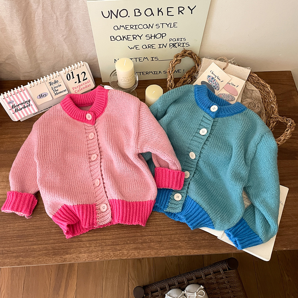 Mädchen Strickjacke – Stilvoller Cardigan Mit Kontrastfarben_voghion.com