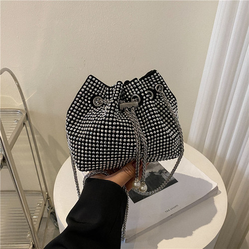 Internet celebrity retro popular bright diamond strap bucket bag for women summer  new fashion trendy ins single shoulder crossbody bag