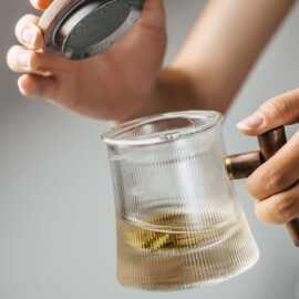 日式玻璃泡茶杯带盖过滤办公室水杯简约男女大容量茶水分离杯子