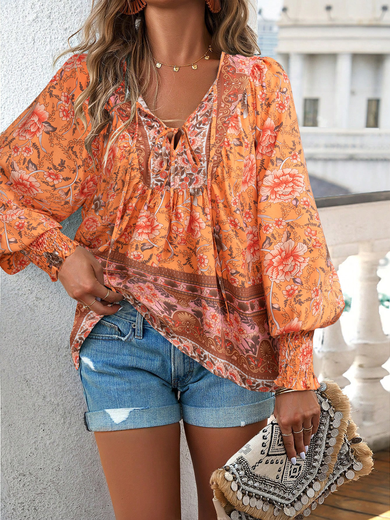 Elegante Florale Damenbluse Mit Bindedetail Und V-ausschnitt_voghion.com