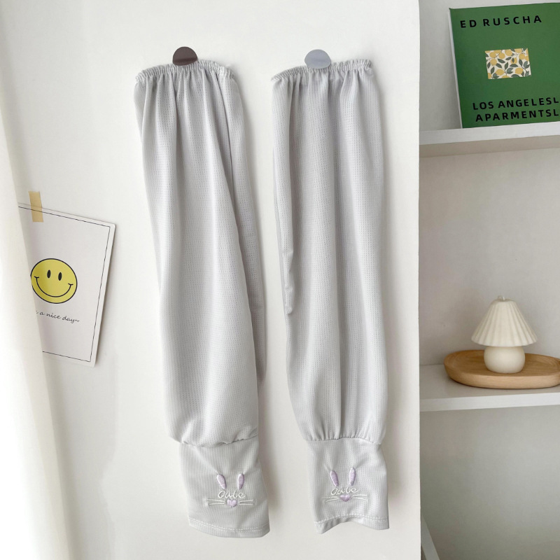 Nuevo estilo coreano versátil bordado color sólido manga suelta de hielo verano de las mujeres al aire libre brazo de conducción protección solar protección seda de hielo oversleeve