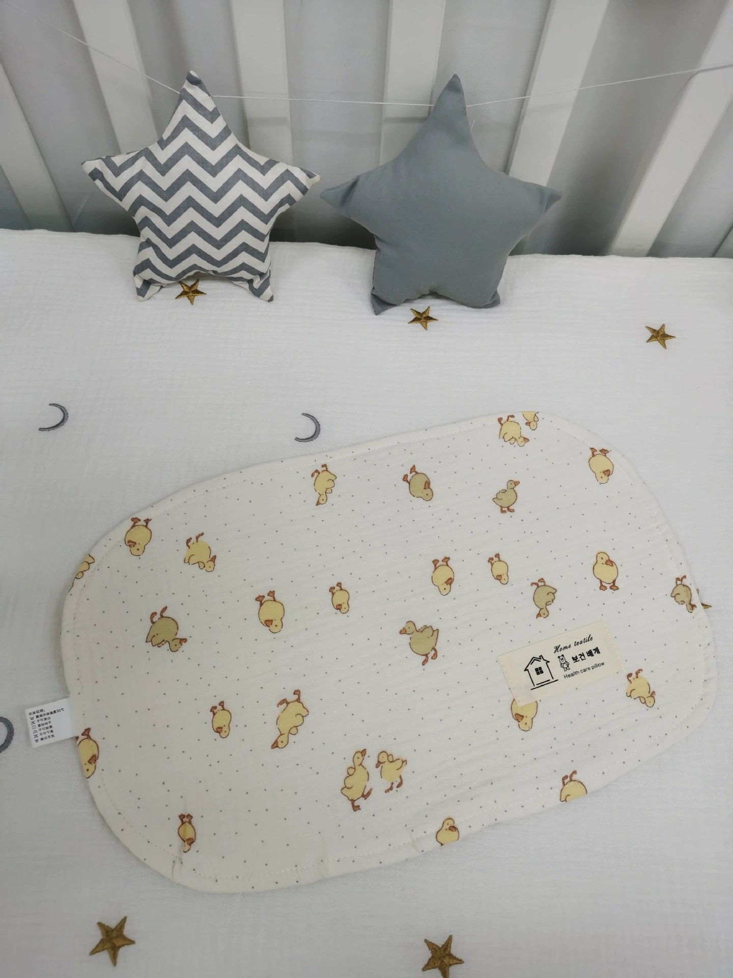 Gauze children's pillow for new born for breastfeeding, wholesale