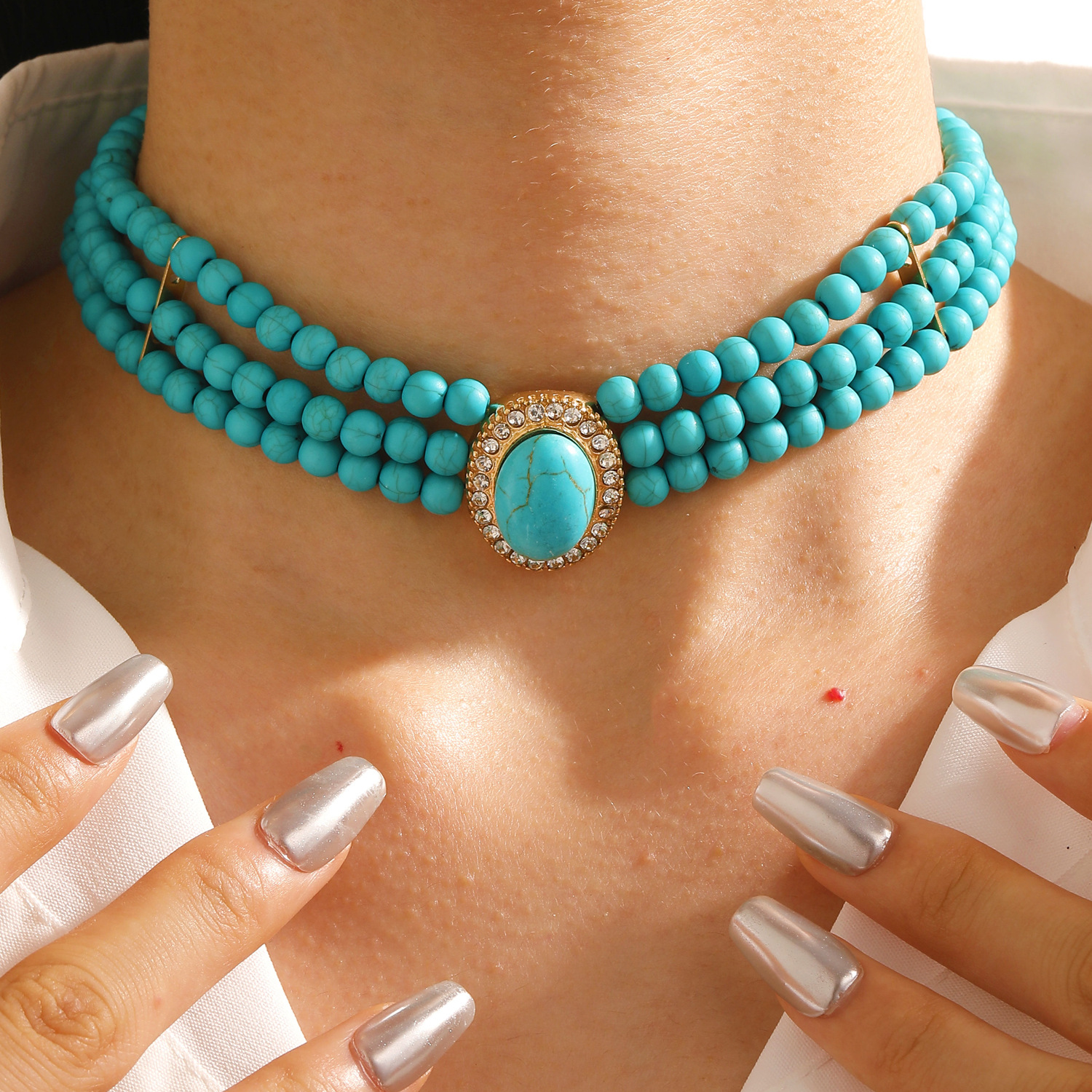 Cadena de clavícula geométrica de perlas multicapa de lujo ligero de nicho europeo y americano estilo palacio francés collar retro temperamento elegante