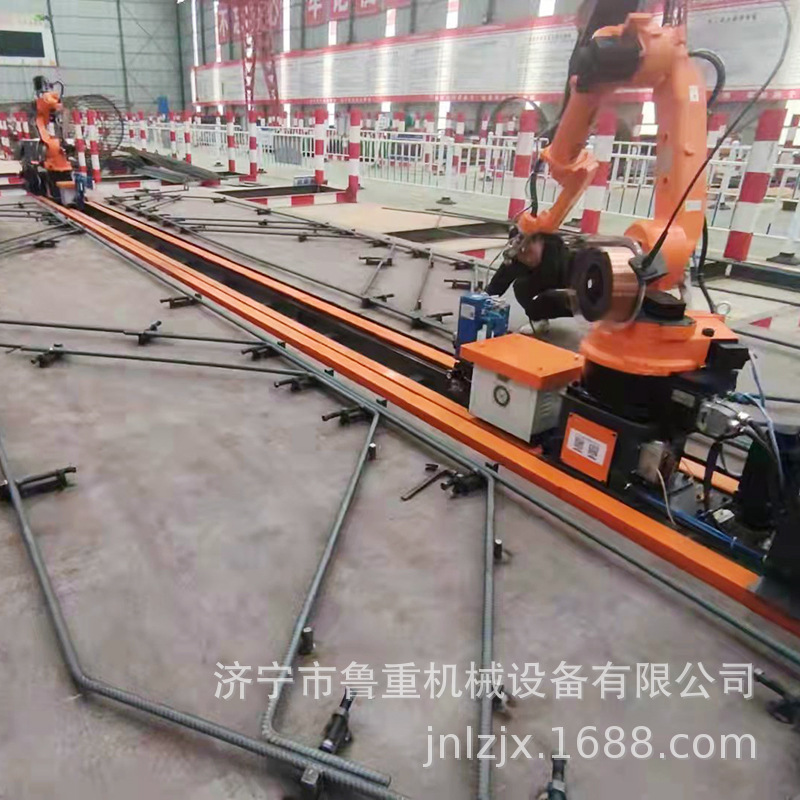 梁场用双臂机械臂盖梁骨架焊接机器人 2000型骨架焊接机器人