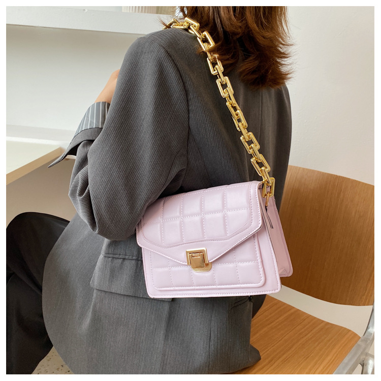 Summer New Type Good Texture Women's Bag 2022 Embroidery Thread Textured Small Square Bag Trendy Fashion Acrylic Chain Shoulder Bag display picture 8