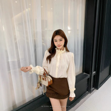 topchanlin2025秋法式花边领系带宫廷风单排扣抽褶微喇袖口衬衫女