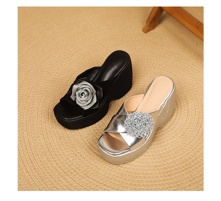Dép sandal nữ quai chữ V đế xuồng cao gót 9 cm — màu đen, bạc chi tiết 19