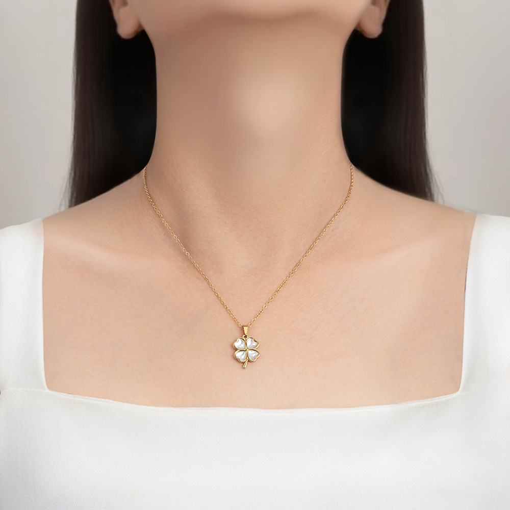 Collar de acero de colgante de oro retrógrado Mirad Wind 2025 nuevo estilo de mujer de alto nivel collar de aceite de acero de acero de collar de amor universal